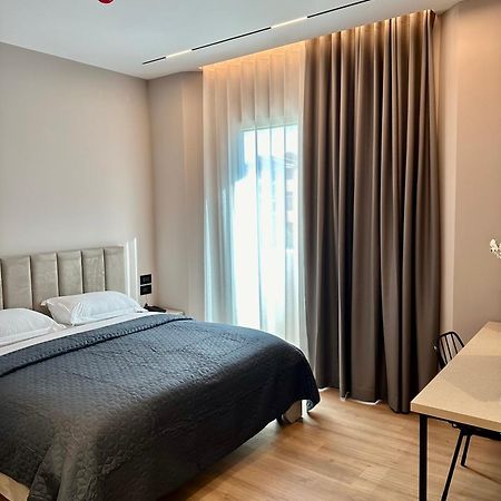 Venis Hotel Тирана Екстериор снимка